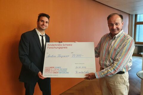 Childhood Cancer Switzerland presents sponsorship award