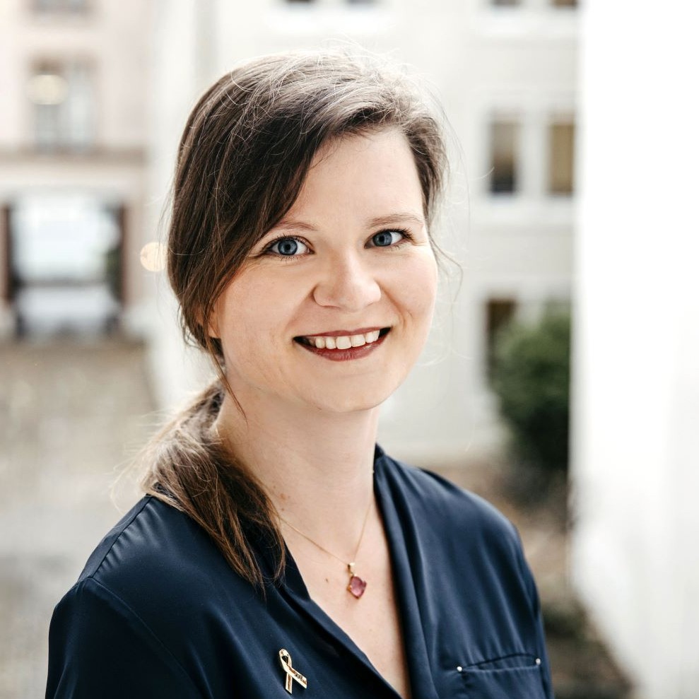 Zuzana Tomášiková Zuzana Tomášiková