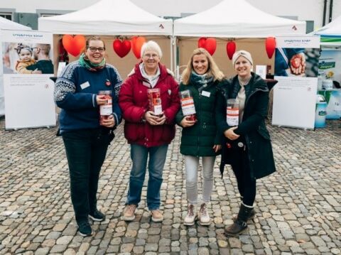 Leuchtende Herzen beim Basler Stadtlauf